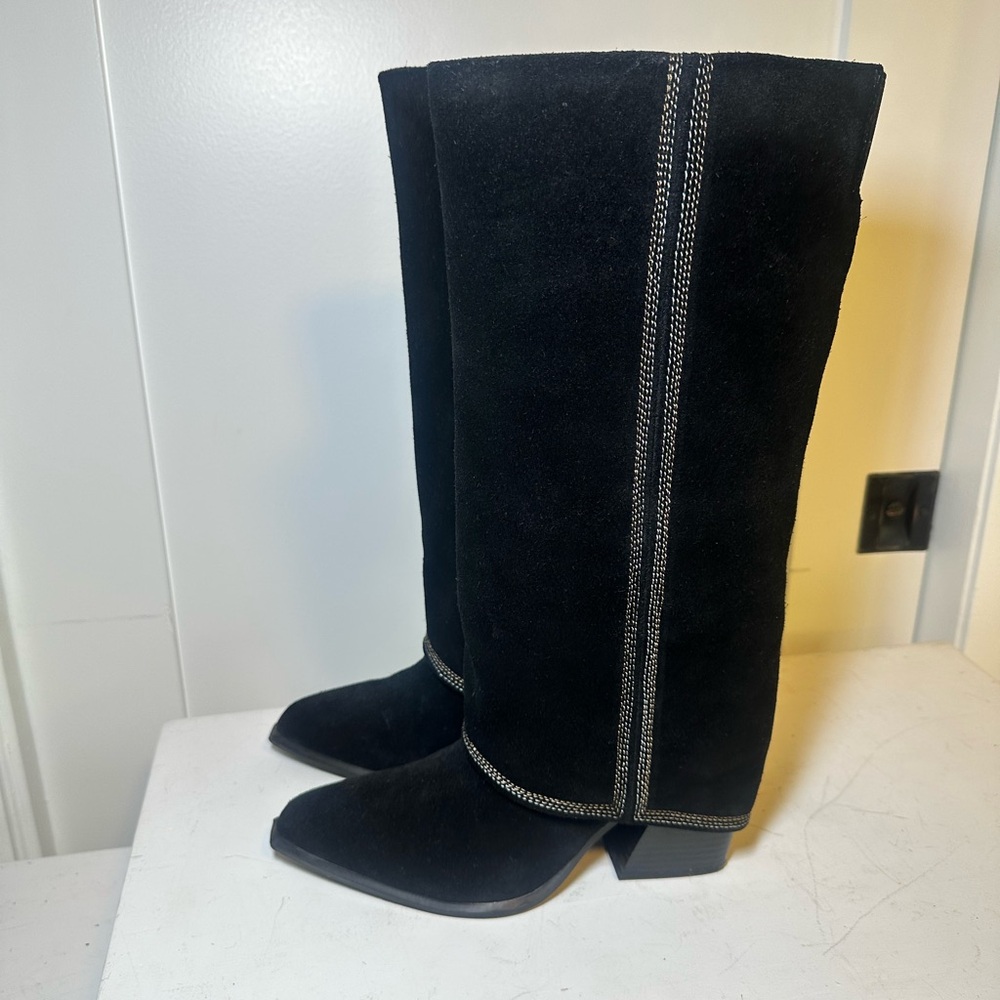 Nine West Rimepy fold over black suede boots. Size 7.5